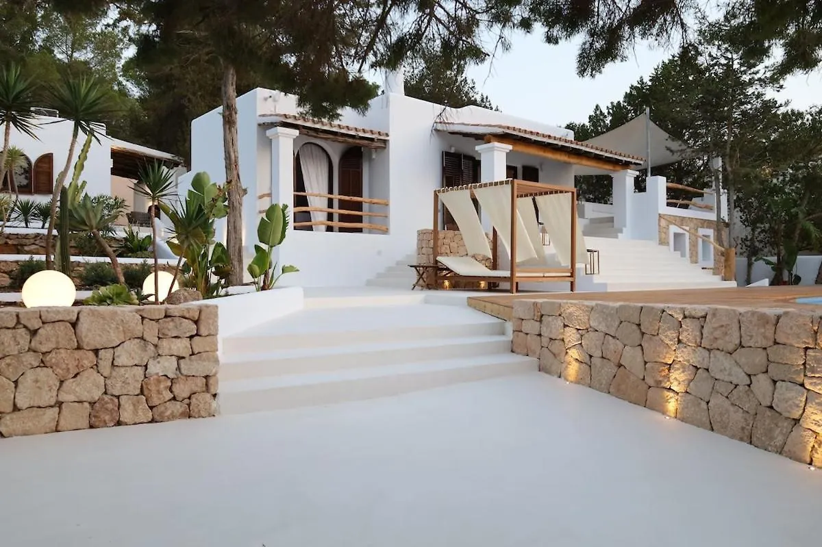 Kontakt z Villa Can Rafel Is A 5 Minute Walk From The Beach Amazing View Calm Area Renewed 100 Porcien On 2024 Pool Ac